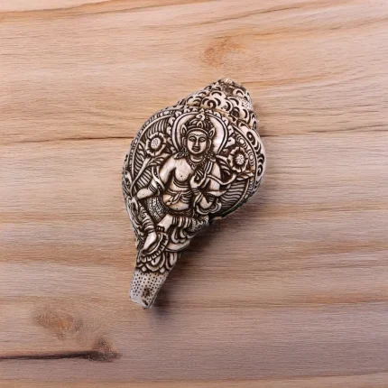 Serene Shakyamuni Buddha Conch Shell